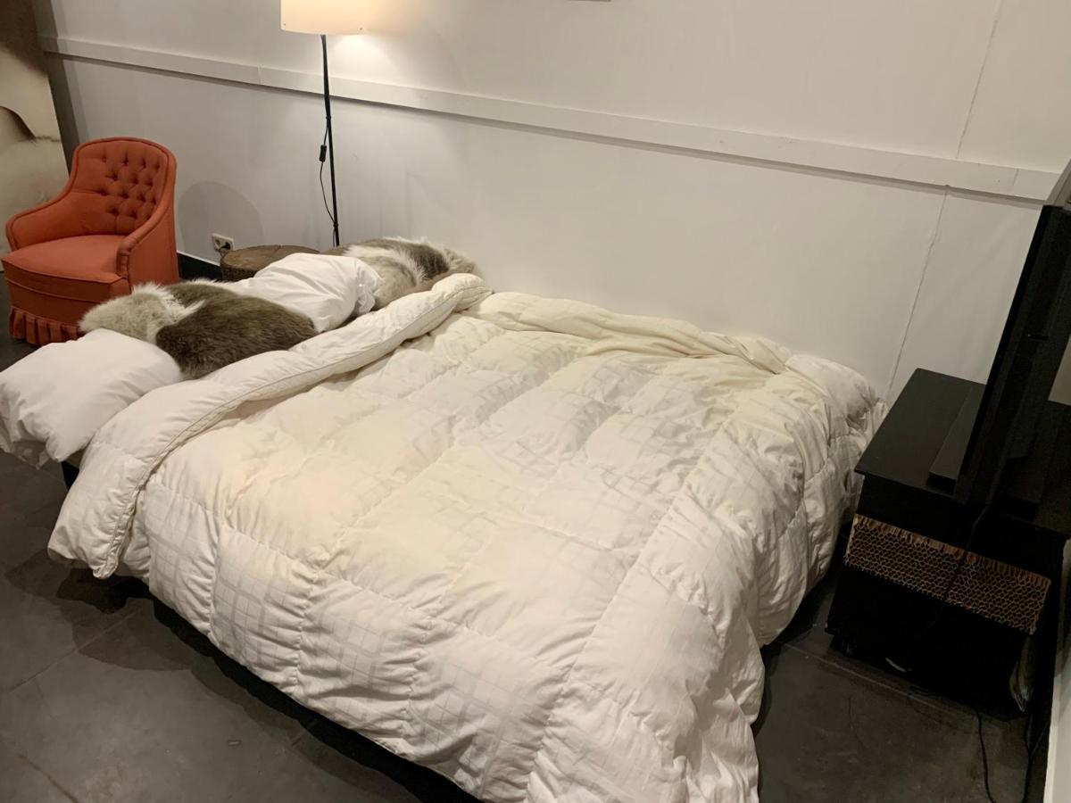 Studio - Tour D'Heloise - 10' De Bruxelles Ла-Юльп Экстерьер фото